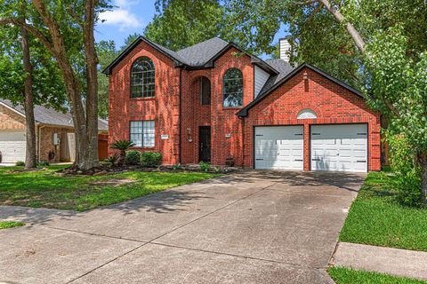 Photo of 25807 Oakridge Forest Lane, Spring, TX 77386 (MLS # 46526216)