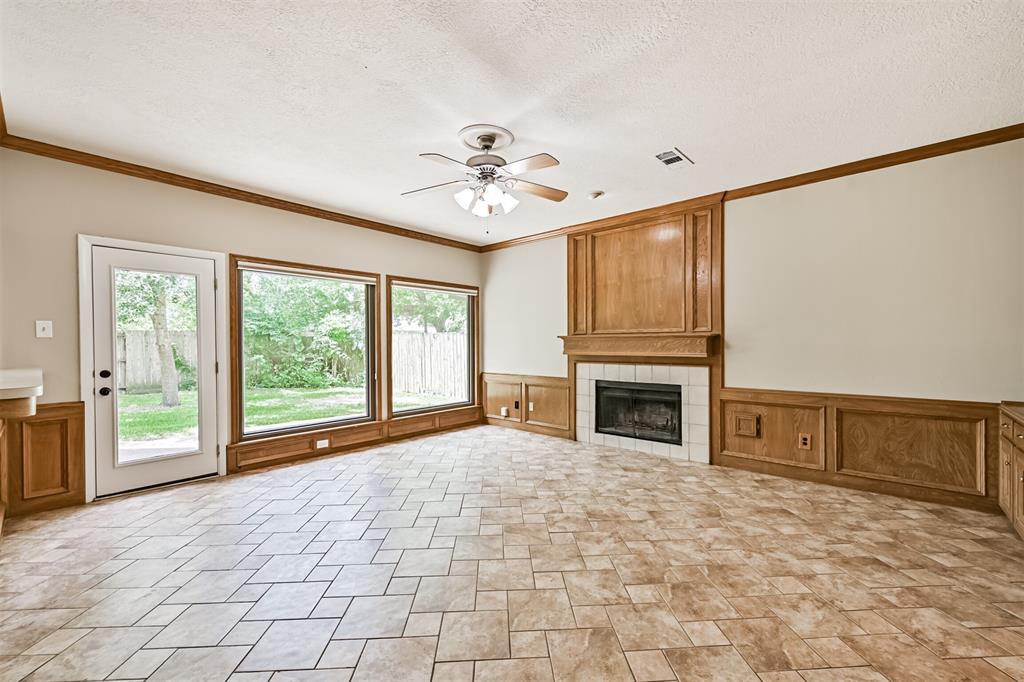 16218 Dunmoor Drive, Houston, Texas image 19