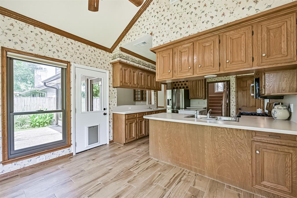 16218 Dunmoor Drive, Houston, Texas image 18