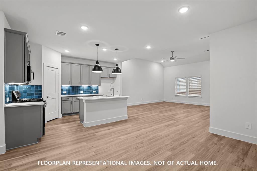 32346 Sunbeam Drive, Fulshear, Texas image 10