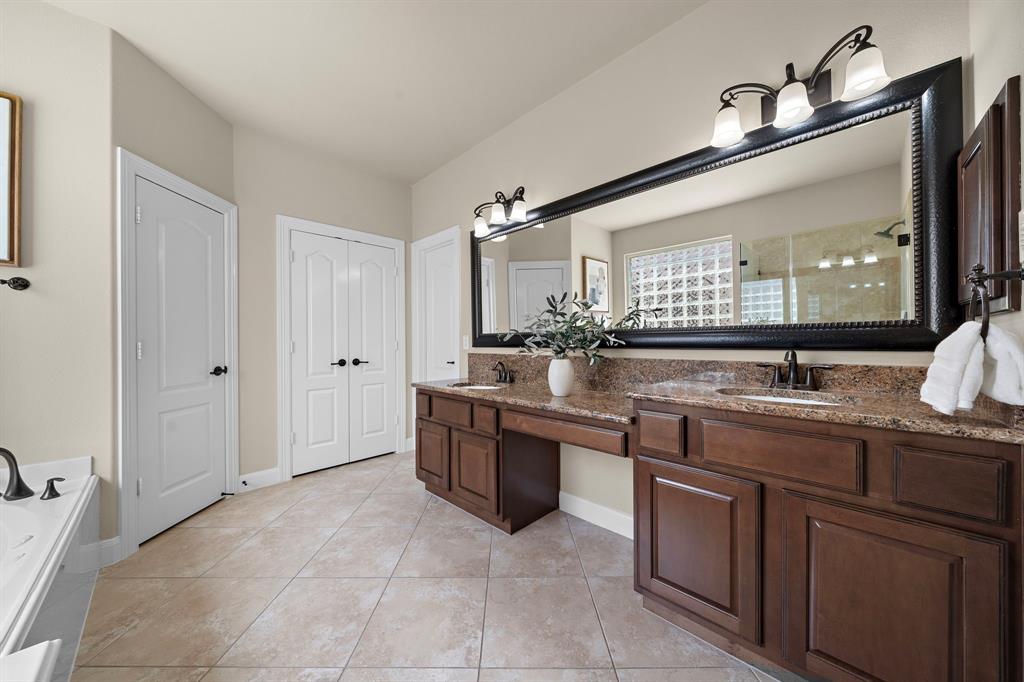 117 Lamar Canyon Lane, Friendswood, Texas image 14