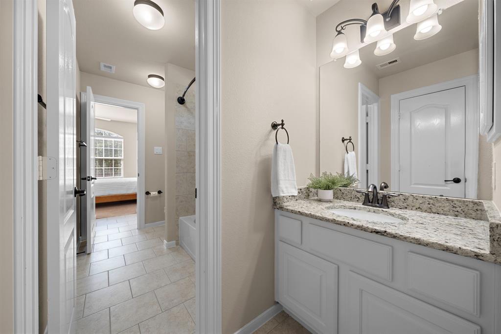 117 Lamar Canyon Lane, Friendswood, Texas image 24