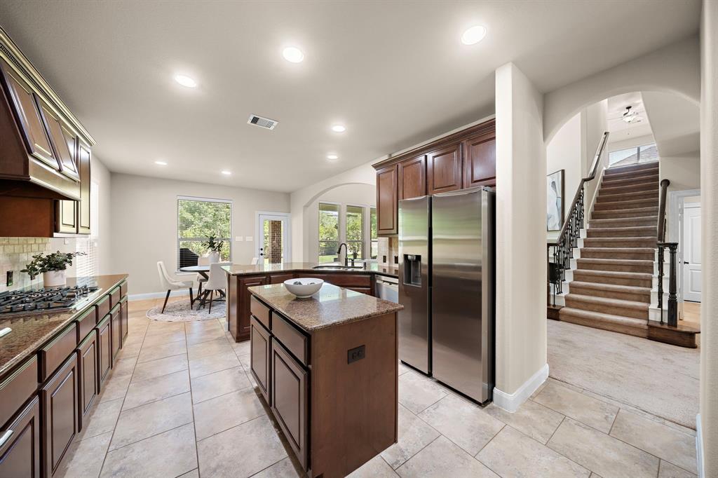 117 Lamar Canyon Lane, Friendswood, Texas image 10