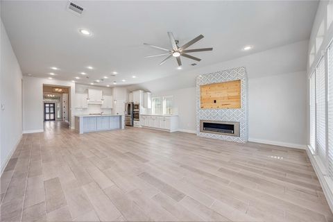 A home in Iowa Colony