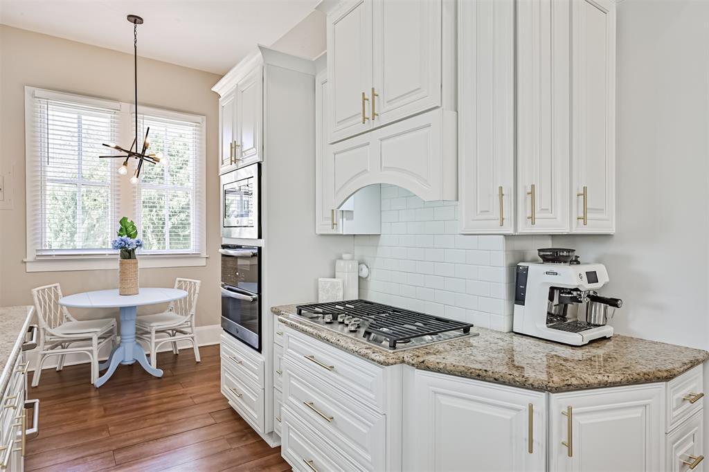1827 Avenue M, Galveston, Texas image 11