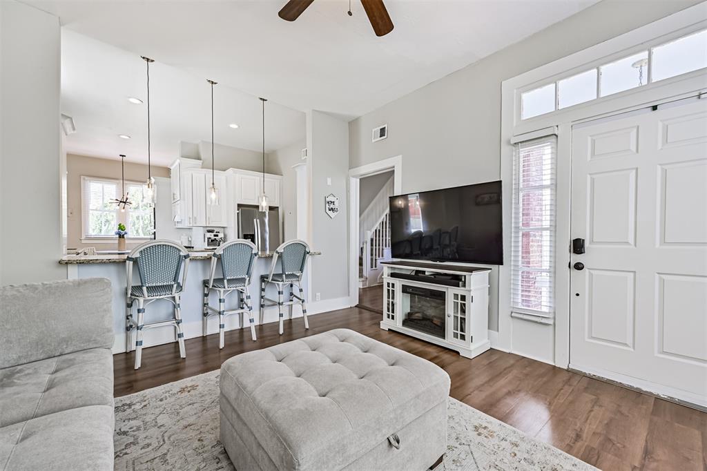 1827 Avenue M, Galveston, Texas image 7