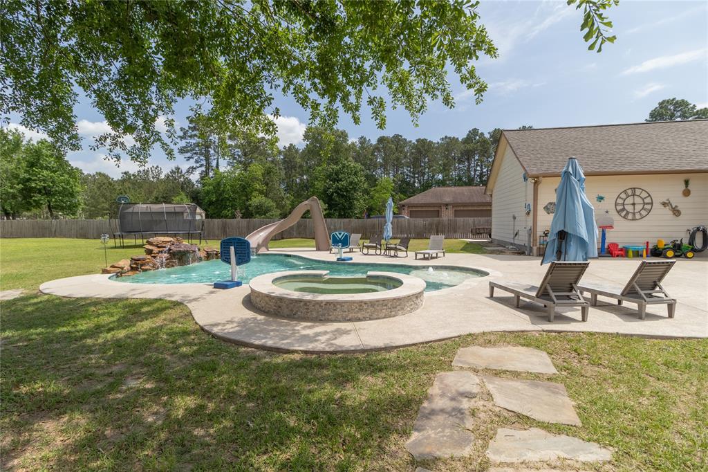 19617 Desna Drive, Porter, Texas image 5
