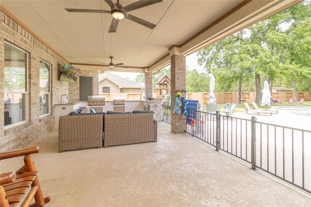 19617 Desna Drive, Porter, Texas image 4