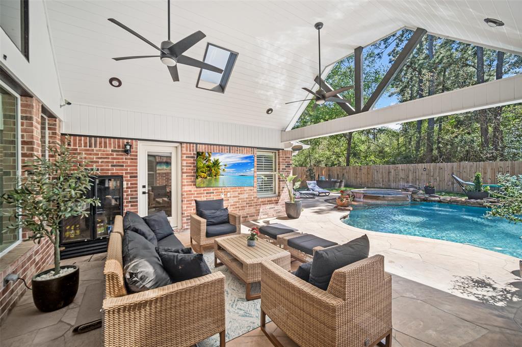 12839 Bedford Falls Drive, Cypress, Texas image 3