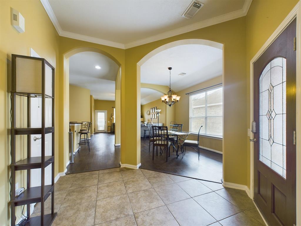 1314 Varese Drive, Pearland, Texas image 2