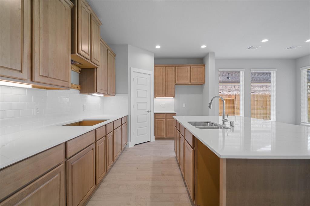 2009 Atlas Cedar Drive, Conroe, Texas image 5