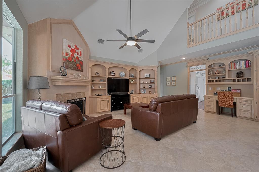 5807 Juniper Knoll Lane, Houston, Texas image 14