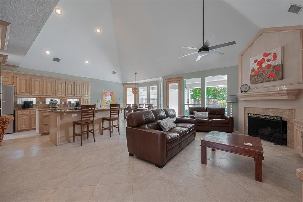 5807 Juniper Knoll Lane, Houston, Texas image 12
