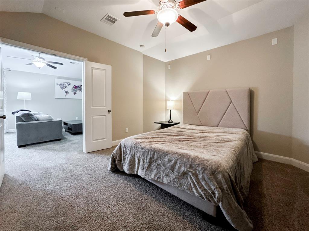 717 Via Lago, Webster, Texas image 35