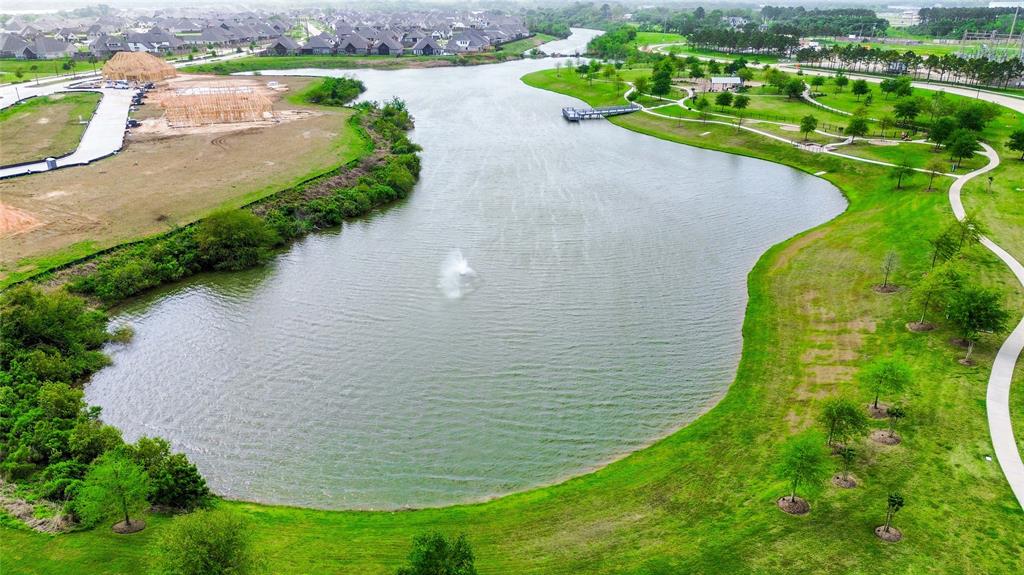 717 Via Lago, Webster, Texas image 45