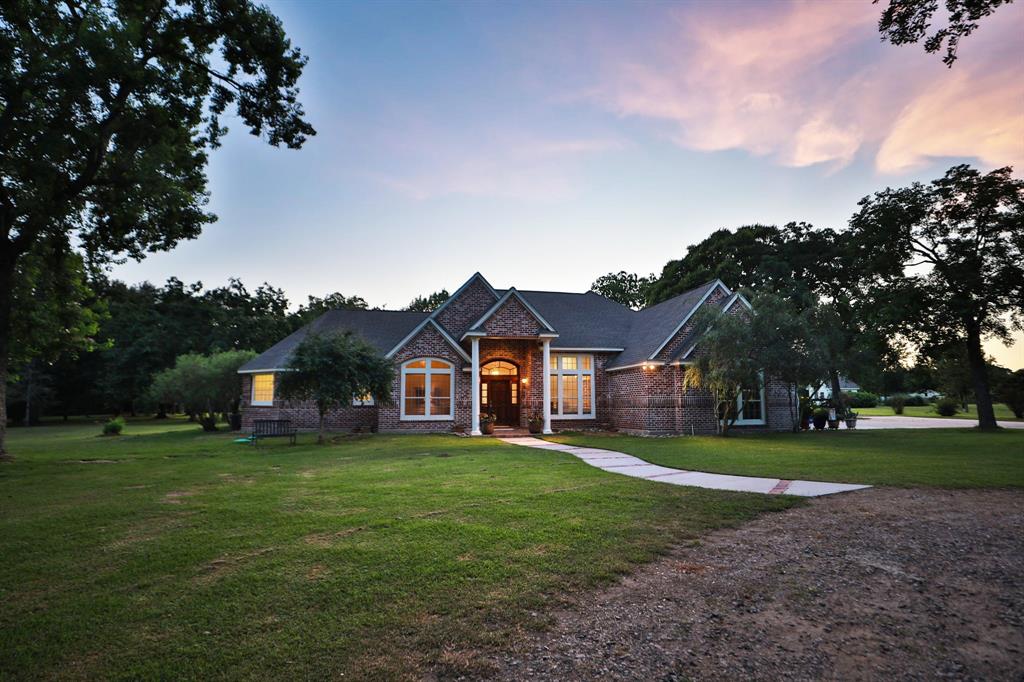 535 Hunters Creek Way