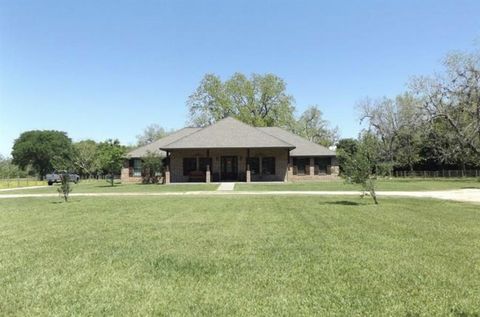 1380 Jimmy Phillips Boulevard Angleton TX 77515