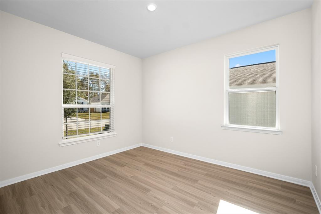 421 Tejas Trail, Waller, Texas image 5