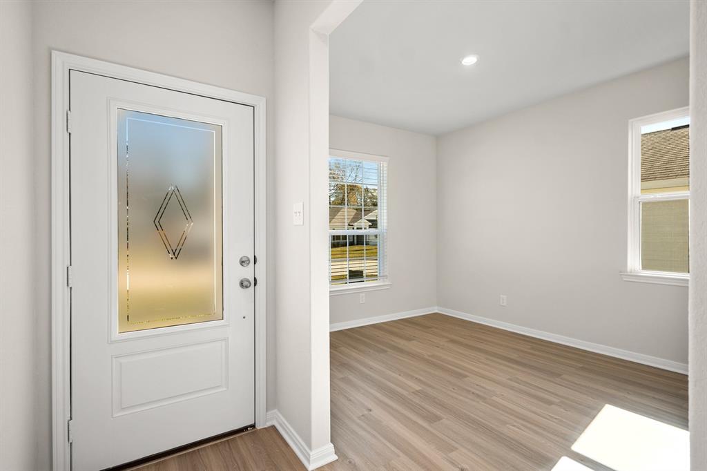 421 Tejas Trail, Waller, Texas image 3