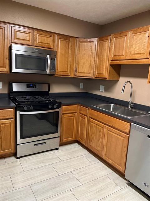 1102 E Belgravia Drive Pearland TX 77584