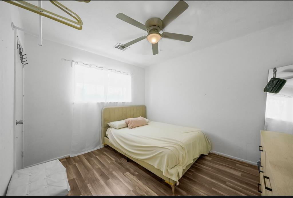 815 Overbluff Street, Channelview, Texas image 10