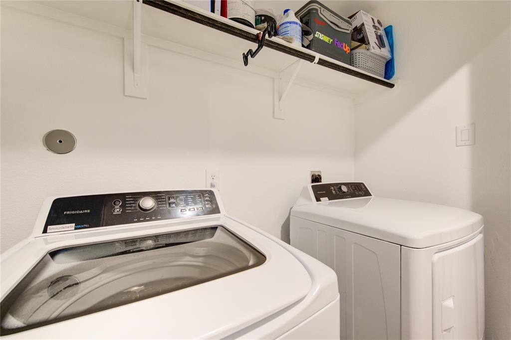 9114 Burnet Fields Drive, Baytown, Texas image 16