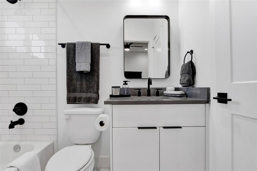 2404 Hadley Street #D, Houston, Texas image 21