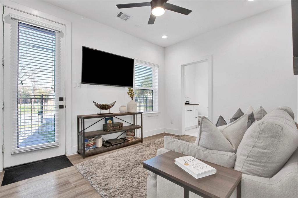 2404 Hadley Street #D, Houston, Texas image 6