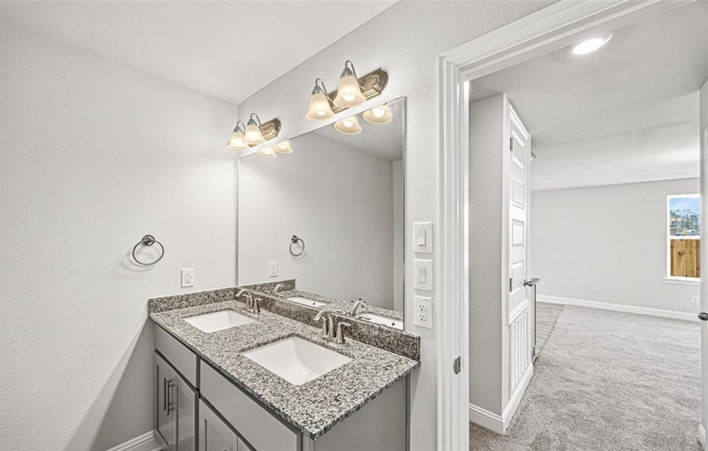 4335 West Bayou Maison Circle, Dickinson, Texas image 10