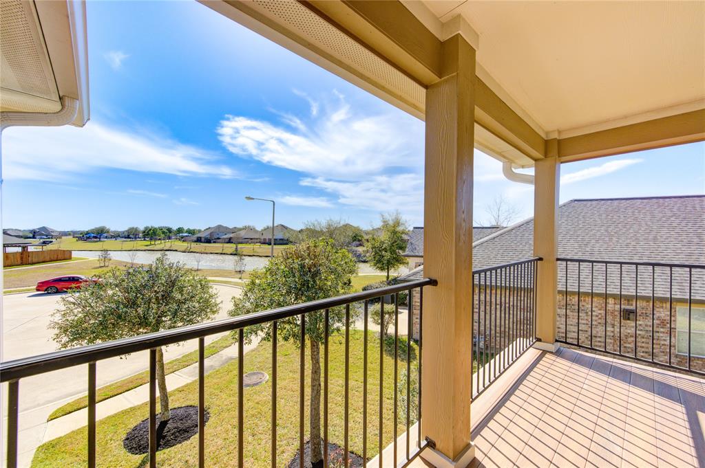 203 Harbor Bend Lane, Dickinson, Texas image 31