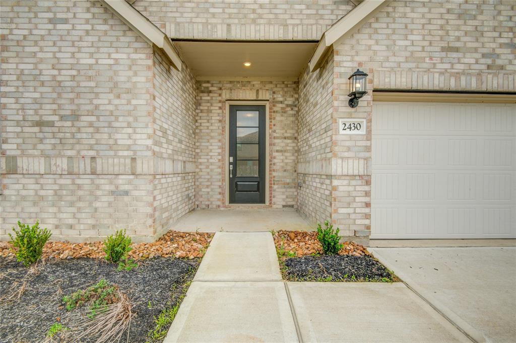 2430 Dewford Falls Drive, Richmond, Texas image 6