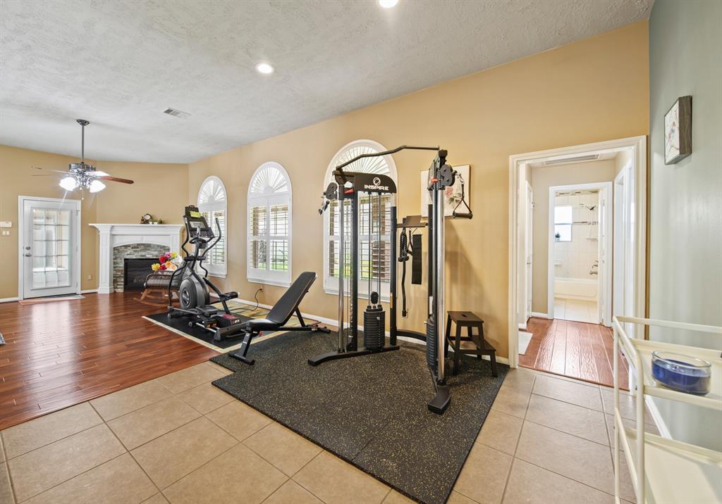 1704 Tempe Street, League City, Texas image 14