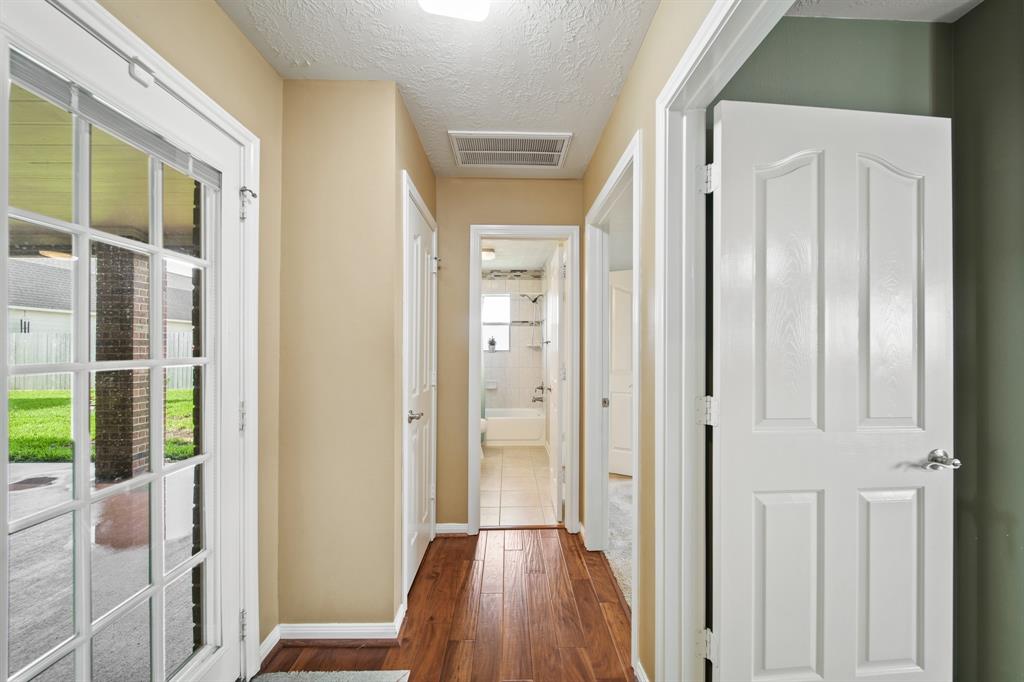 1704 Tempe Street, League City, Texas image 15