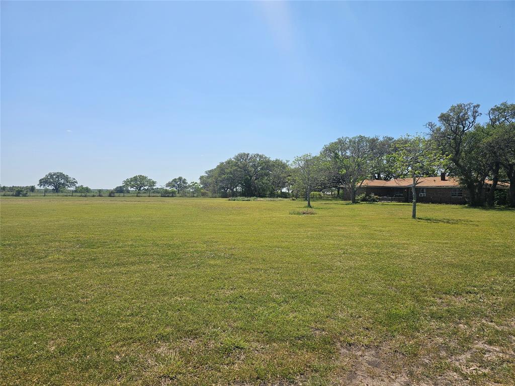 12446 Fm 531, Hallettsville, Texas image 1