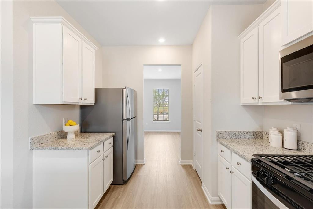 8946 Ice Quartz Drive, Iowa Colony, Texas image 3