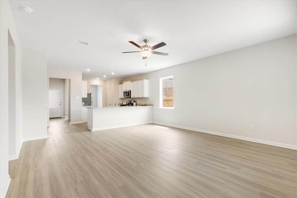 8946 Ice Quartz Drive, Iowa Colony, Texas image 8