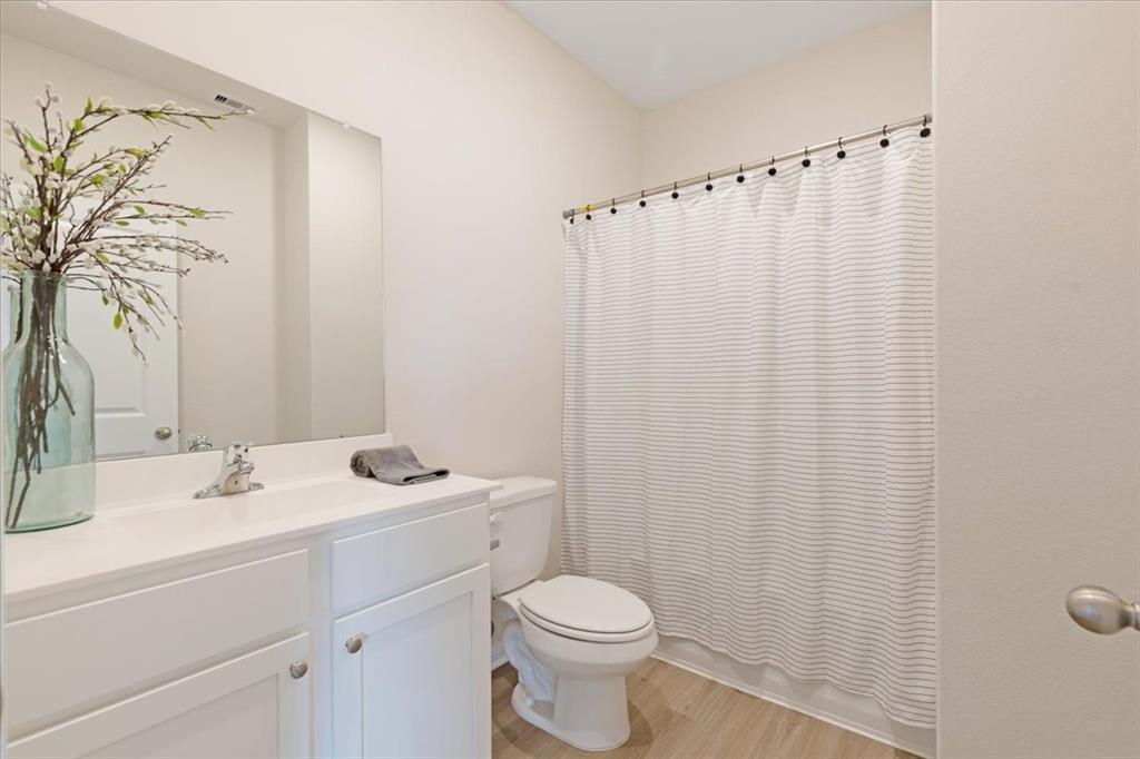 8946 Ice Quartz Drive, Iowa Colony, Texas image 20