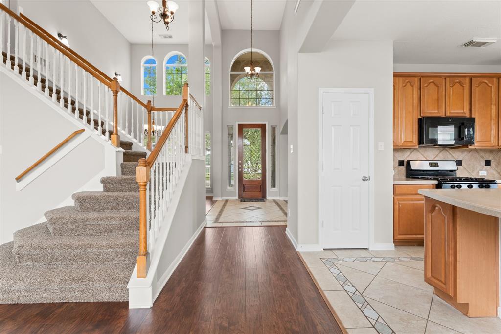 8303 Palmetta Spring Drive, Tomball, Texas image 7