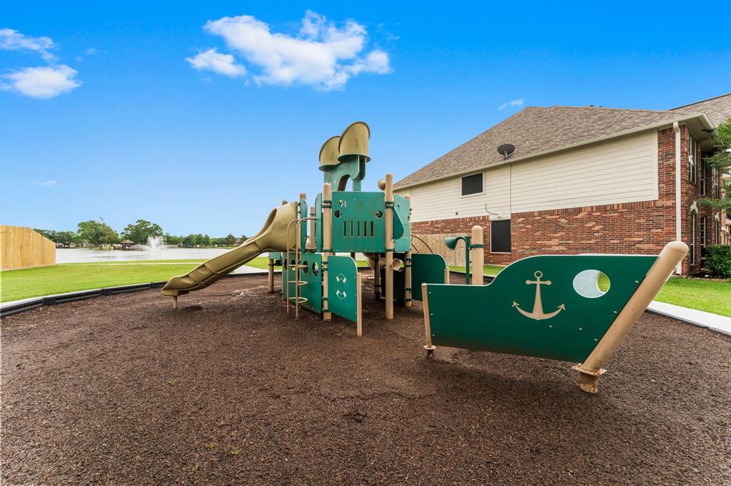 8303 Palmetta Spring Drive, Tomball, Texas image 48