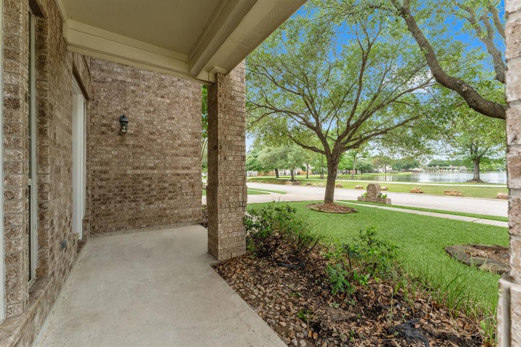 8303 Palmetta Spring Drive, Tomball, Texas image 4