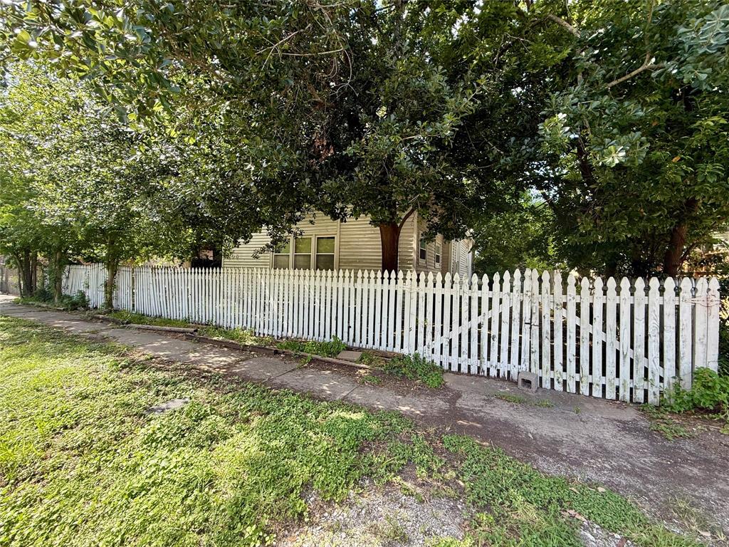 505 E 15th Street