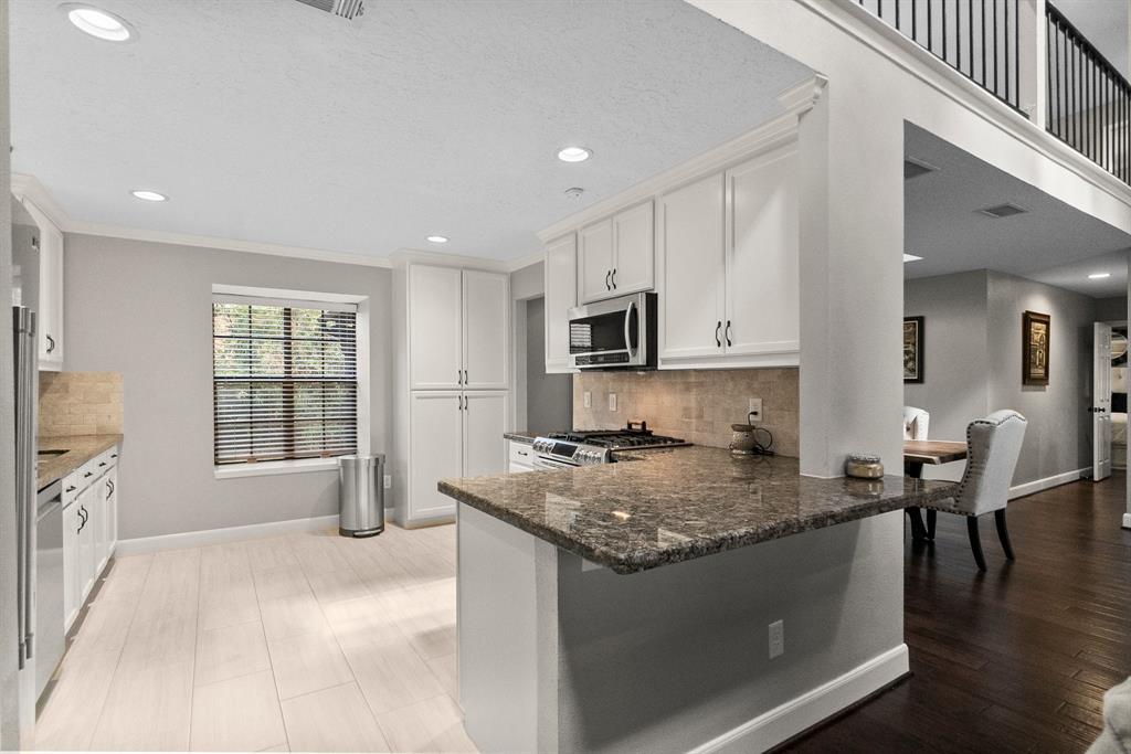 34 Pinewood Forest Court, The Woodlands, Texas image 12