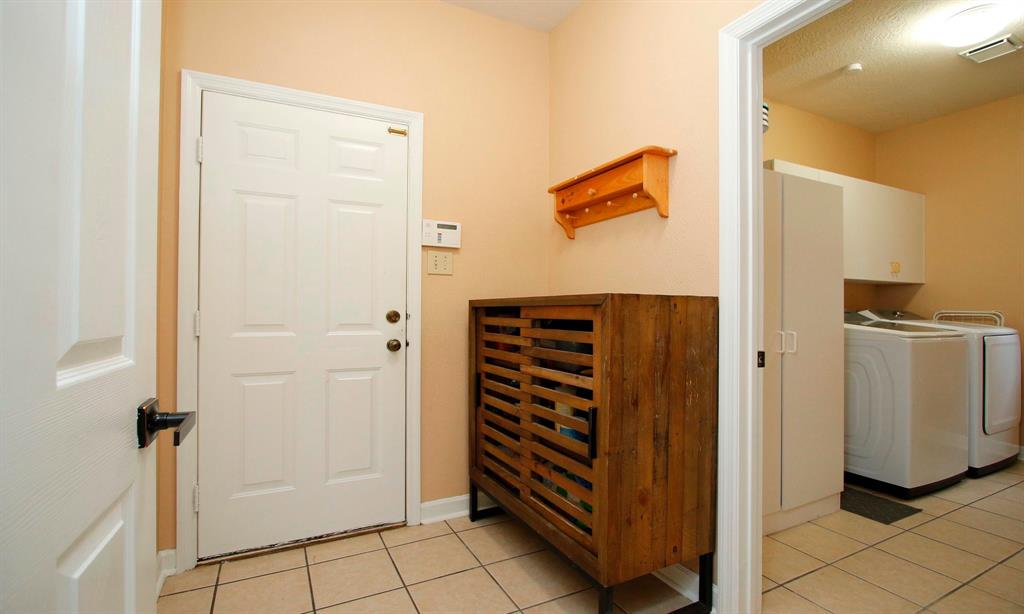 70 W Summer Storm Circle, The Woodlands, Texas image 24