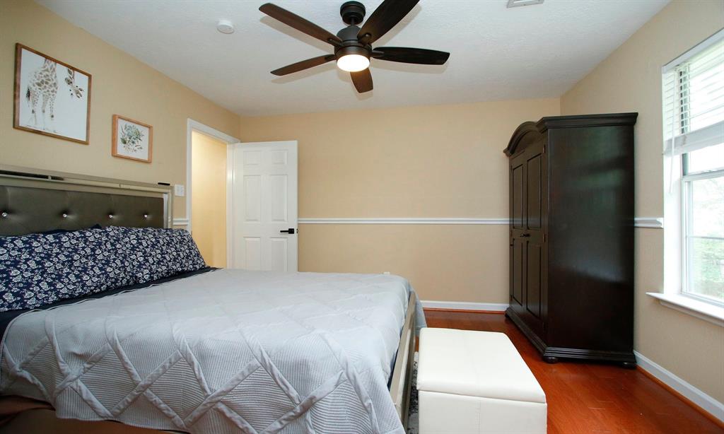 70 W Summer Storm Circle, The Woodlands, Texas image 37