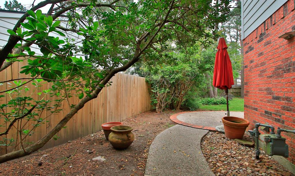 70 W Summer Storm Circle, The Woodlands, Texas image 43