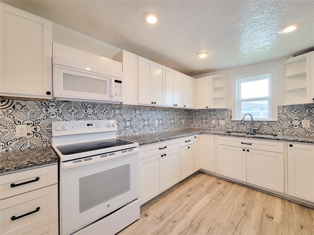 5703 Fraser Avenue, Galveston, Texas image 10