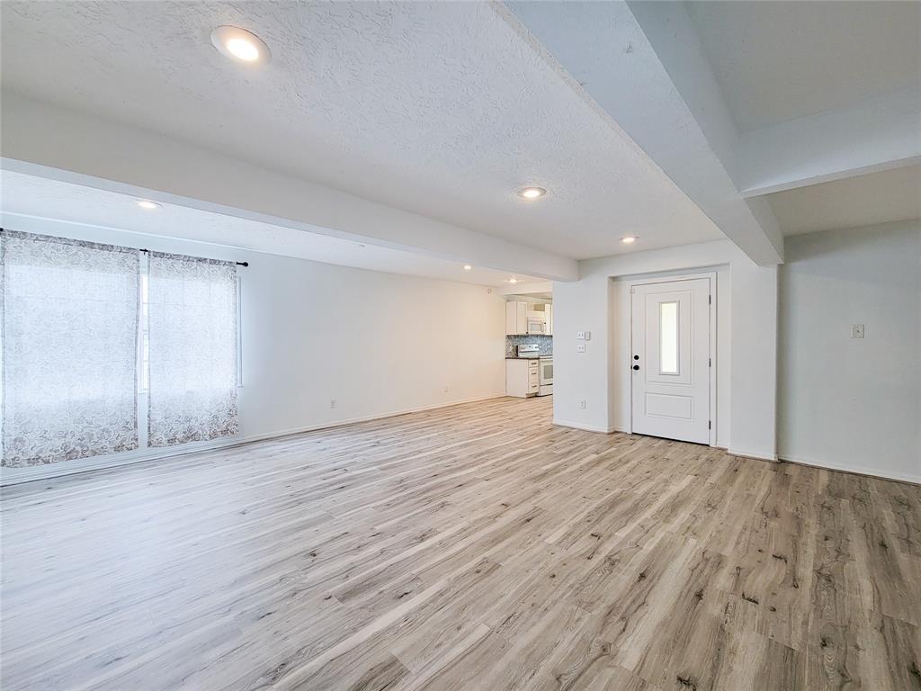 5703 Fraser Avenue, Galveston, Texas image 7