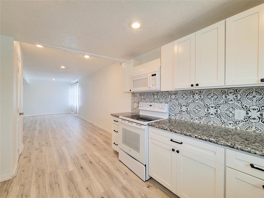 5703 Fraser Avenue, Galveston, Texas image 13