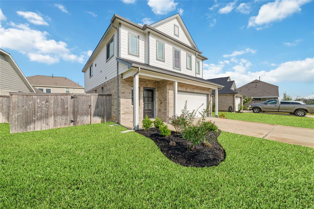 17111 Broadleaf Oak Drive