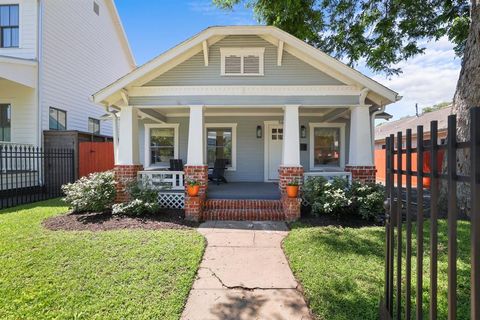 Single Family Residence in Houston TX 716 12th Street.jpg